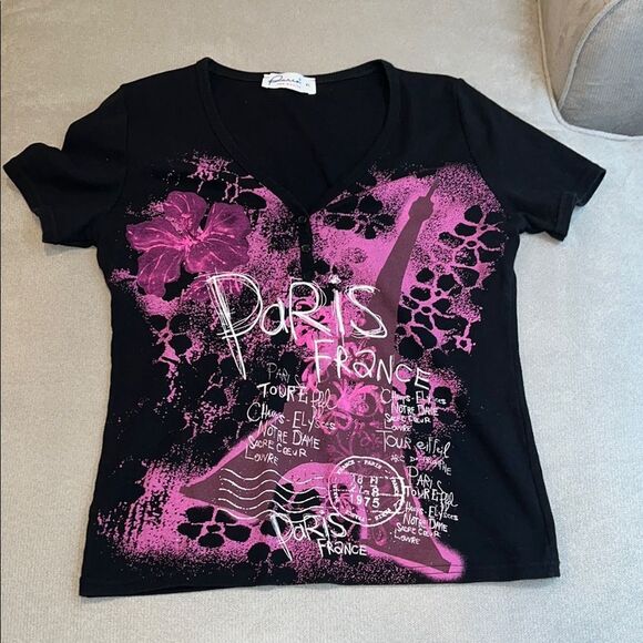 Paris yan master Paris France Black and Pink Graphic Tee - Picture 1 of 5